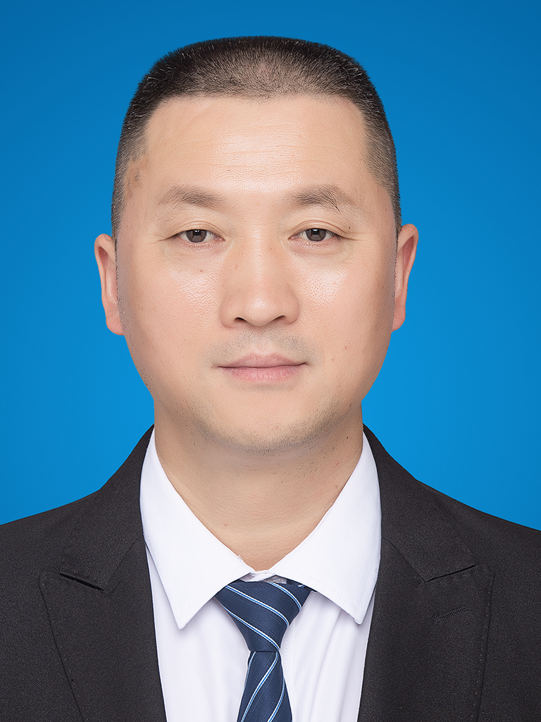 市经济合作局党组成员、副局长：杜廷国