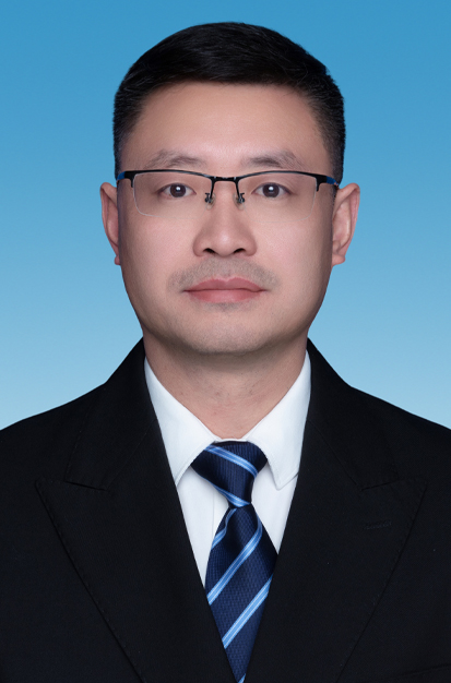 党组成员、安全总监：刘永志