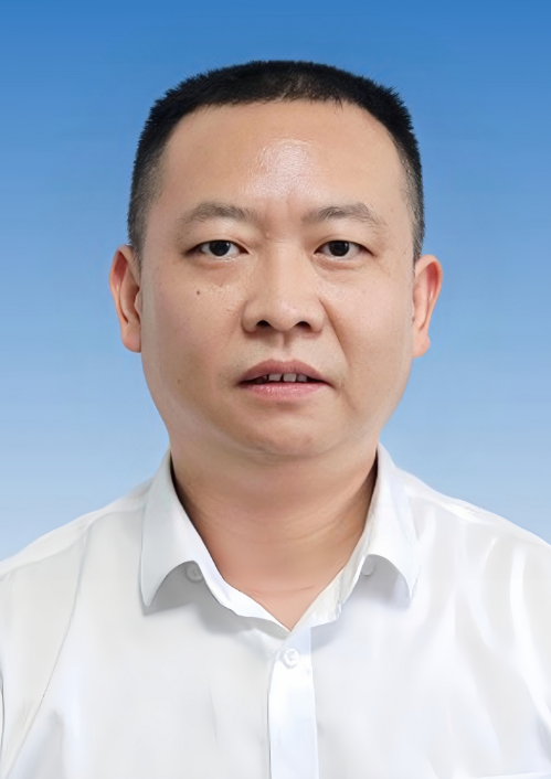 市农业农村局党组成员、驻局纪检监察组组长：陆国文