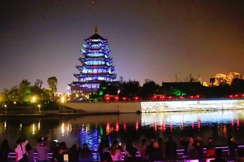 夜游仁里 光影秀